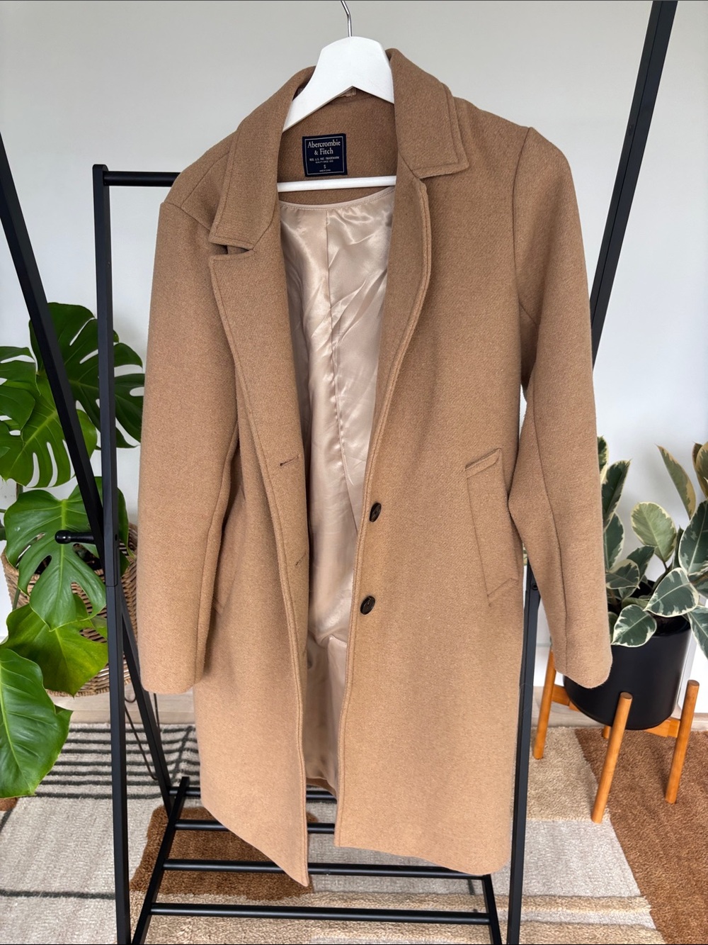 Abercrombie & Fitch Women's Camel Single-Breasted Wool Coat